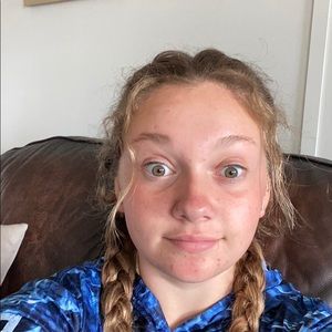 Meet your Posher, Hailey